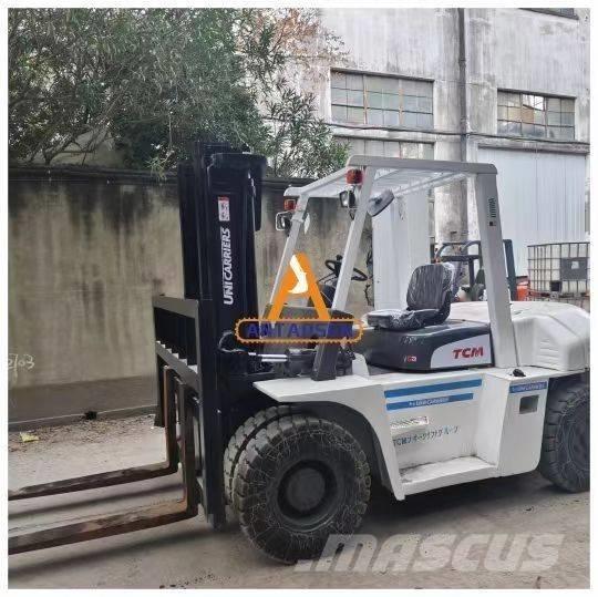 TCM FD 70 Z8 شاحنات الديزل