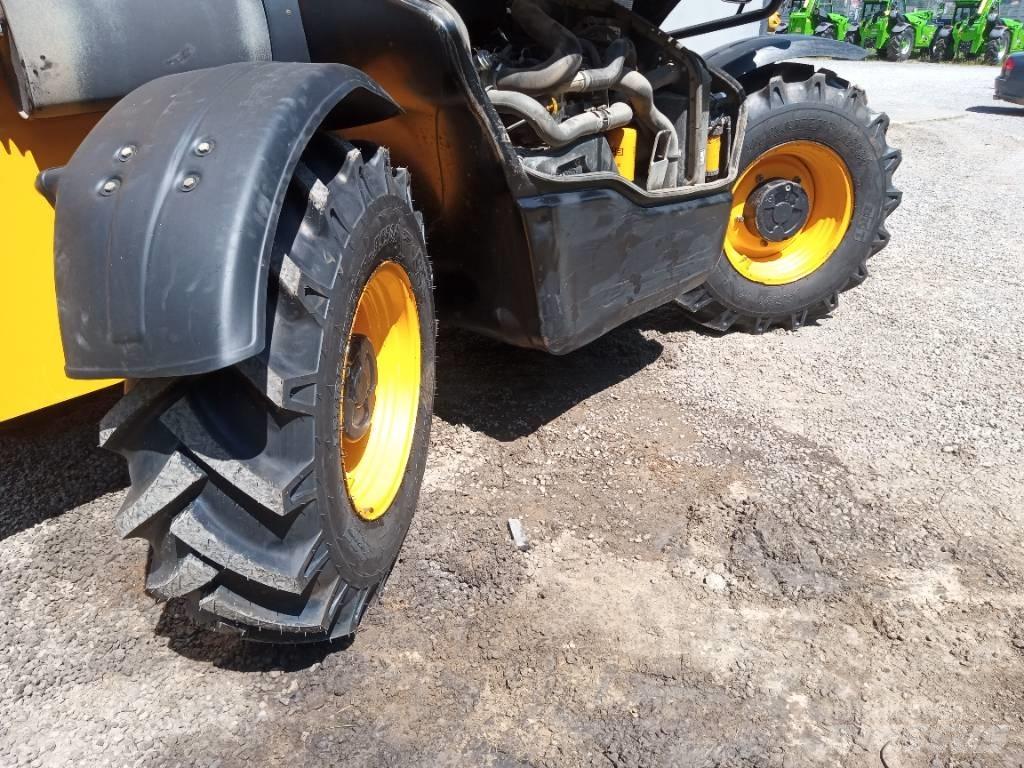 JCB 535-95 مناولات متداخلة