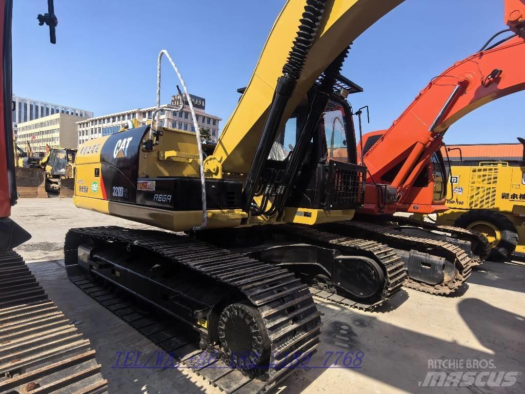 CAT 320D حفارات زحافة
