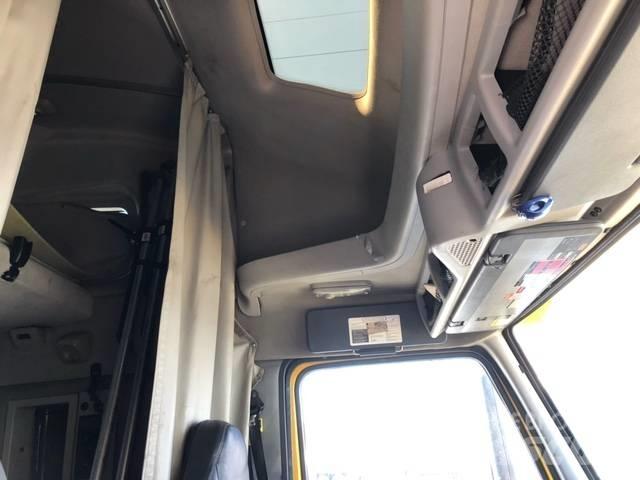 Volvo VNL وحدات الجر