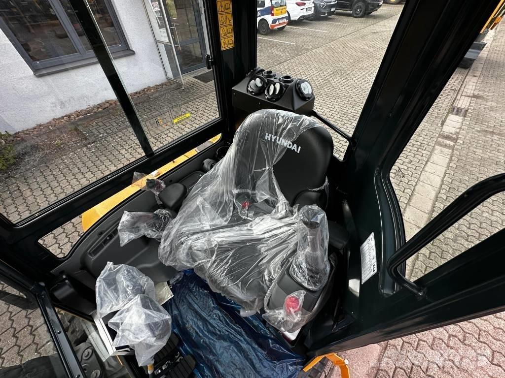 Hyundai R35Z 9A حفارات صغيرة أقل من 7 طن (حفارات صغيرة)