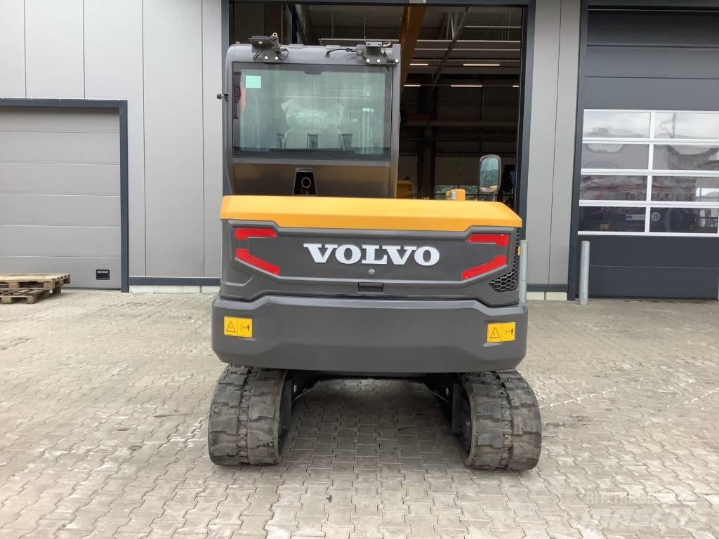 Volvo EC 60 E حفارات زحافة