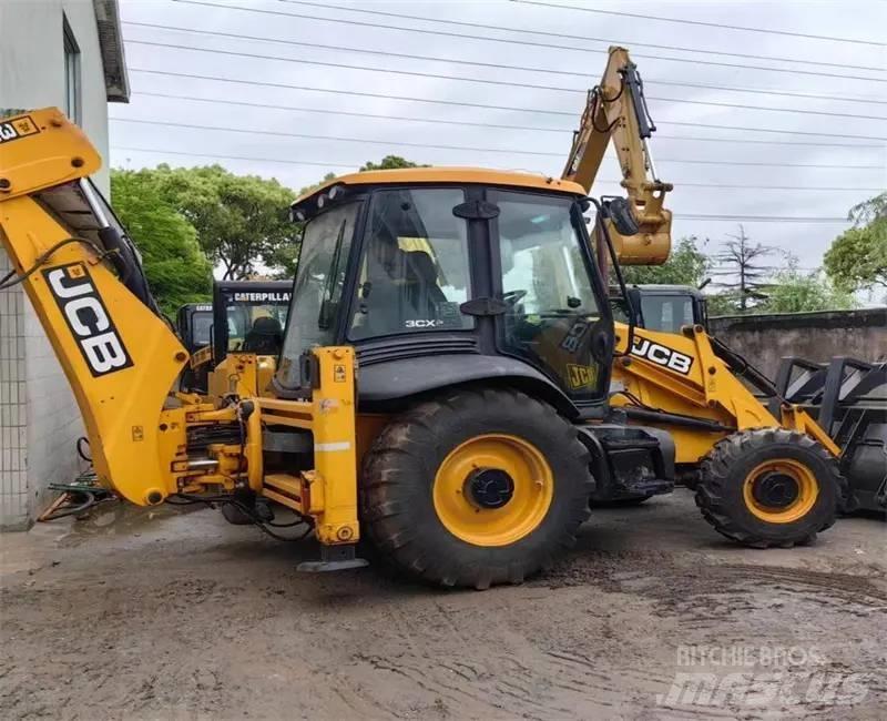 JCB 3CX لوادر ذات جرافات عكسية