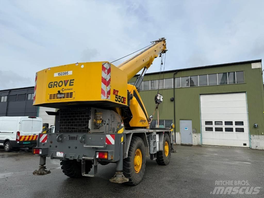 Grove RT 550 E رافعات الطرق الوعرة