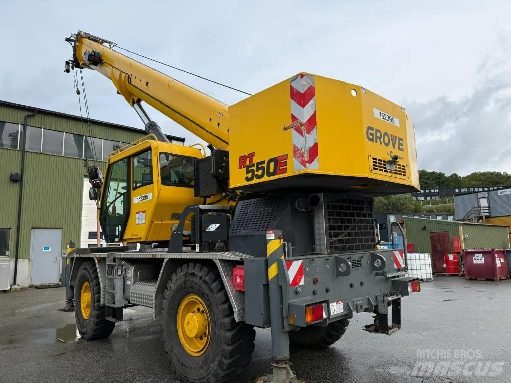 Grove RT 550 E رافعات الطرق الوعرة