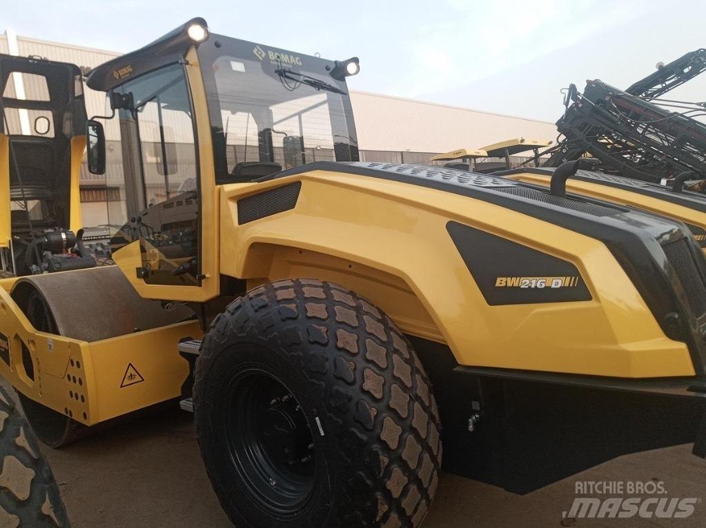 Bomag BW 216 D-5 SL مداحل أحادية الأسطوانة