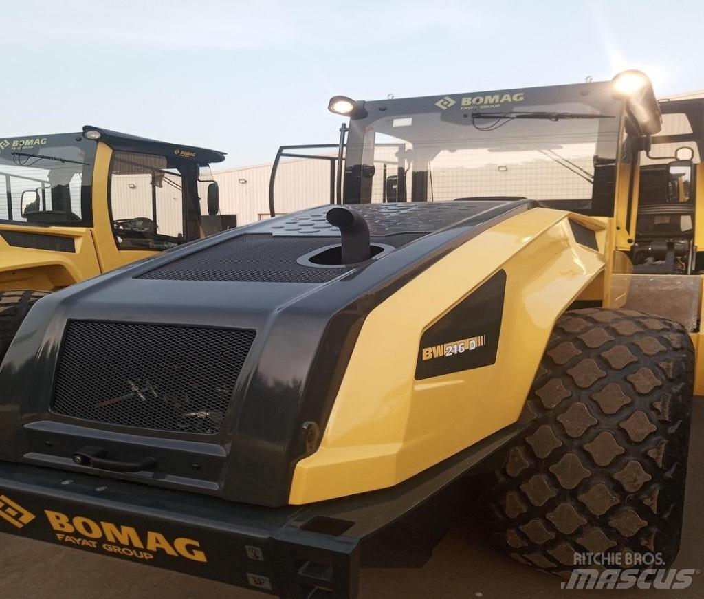 Bomag BW 216 D-5 SL مداحل أحادية الأسطوانة