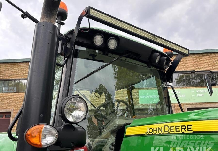 John Deere 6145 M الجرارات