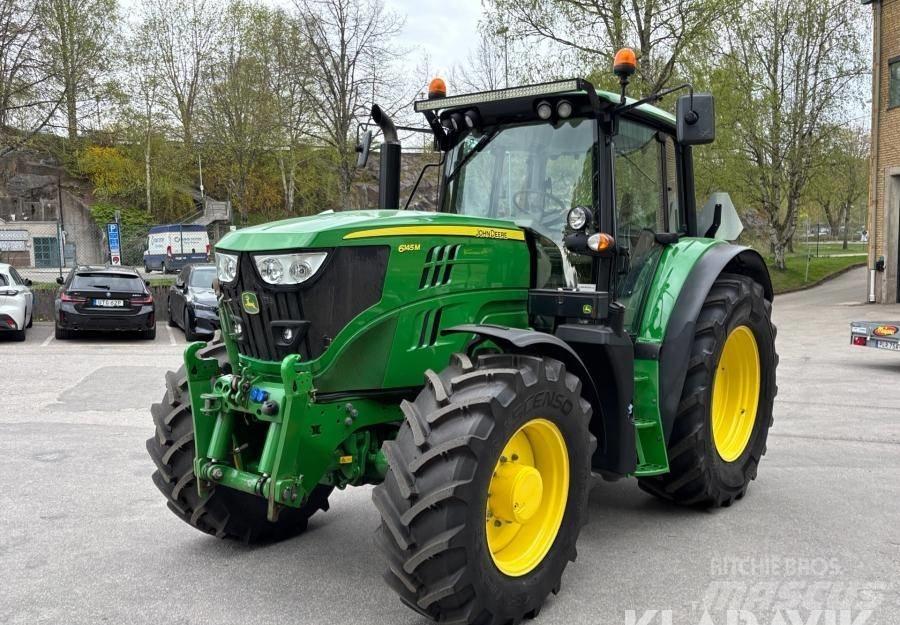 John Deere 6145 M الجرارات