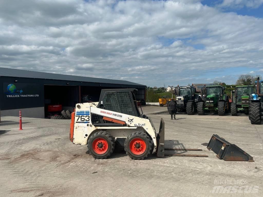 Bobcat 763 لوادر انزلاقية التوجيه