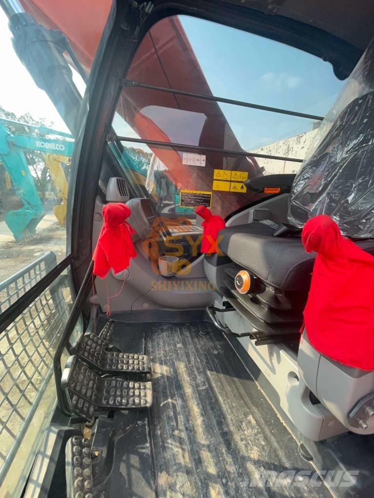 Hitachi ZX 200 E LC حفارات زحافة