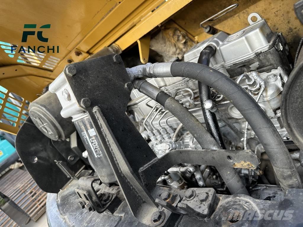CAT 308 حفارات زحافة