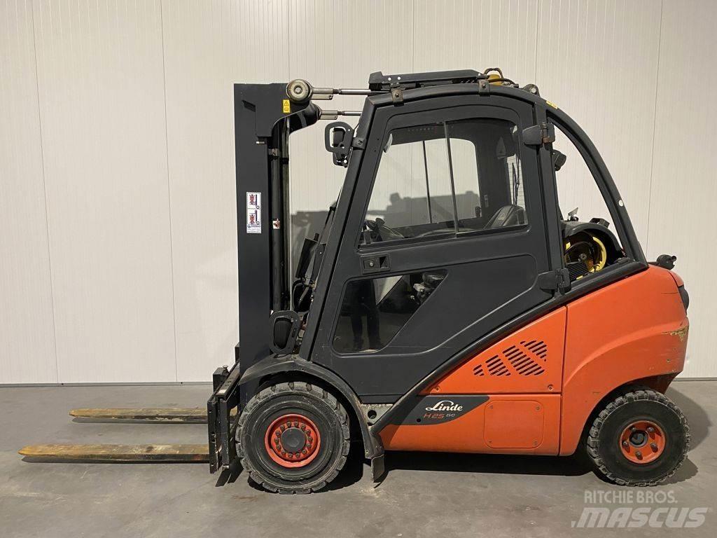 Linde H25T-393 شاحنات LPG