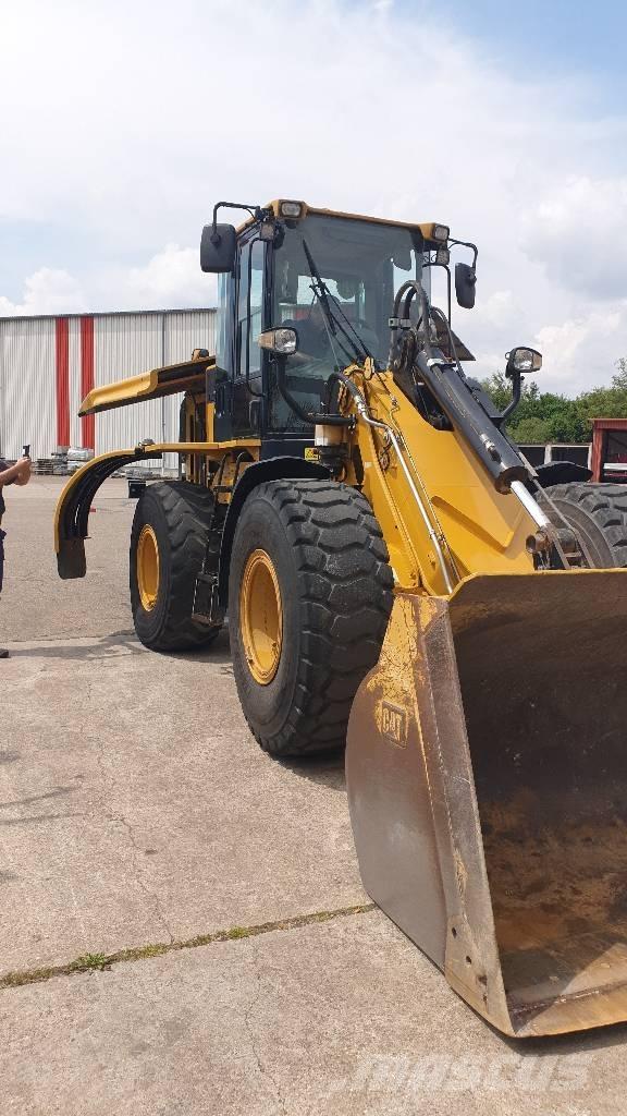 CAT 930 H لوادر بعجل