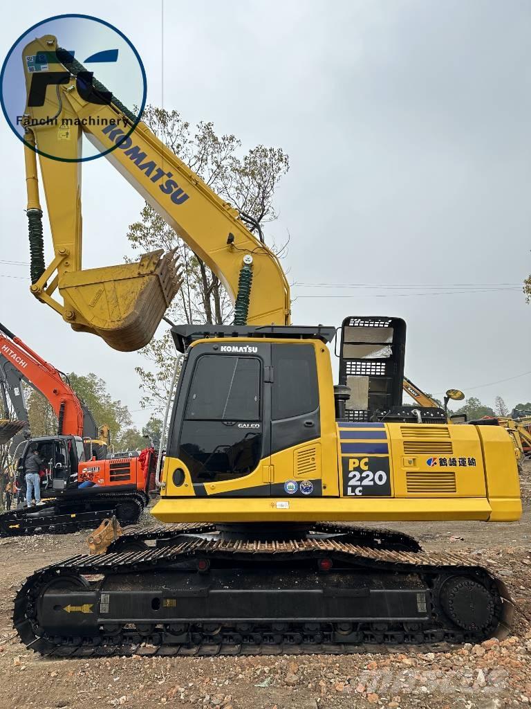 Komatsu 220 حفارات زحافة