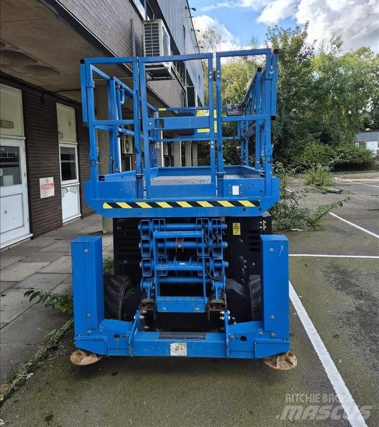 Genie GS 3369 RT رافعات مقصية الشكل