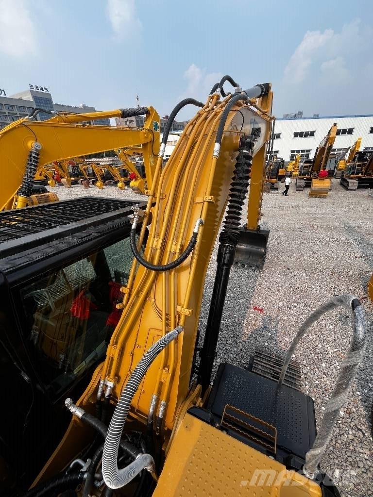CAT 320 D حفارات زحافة
