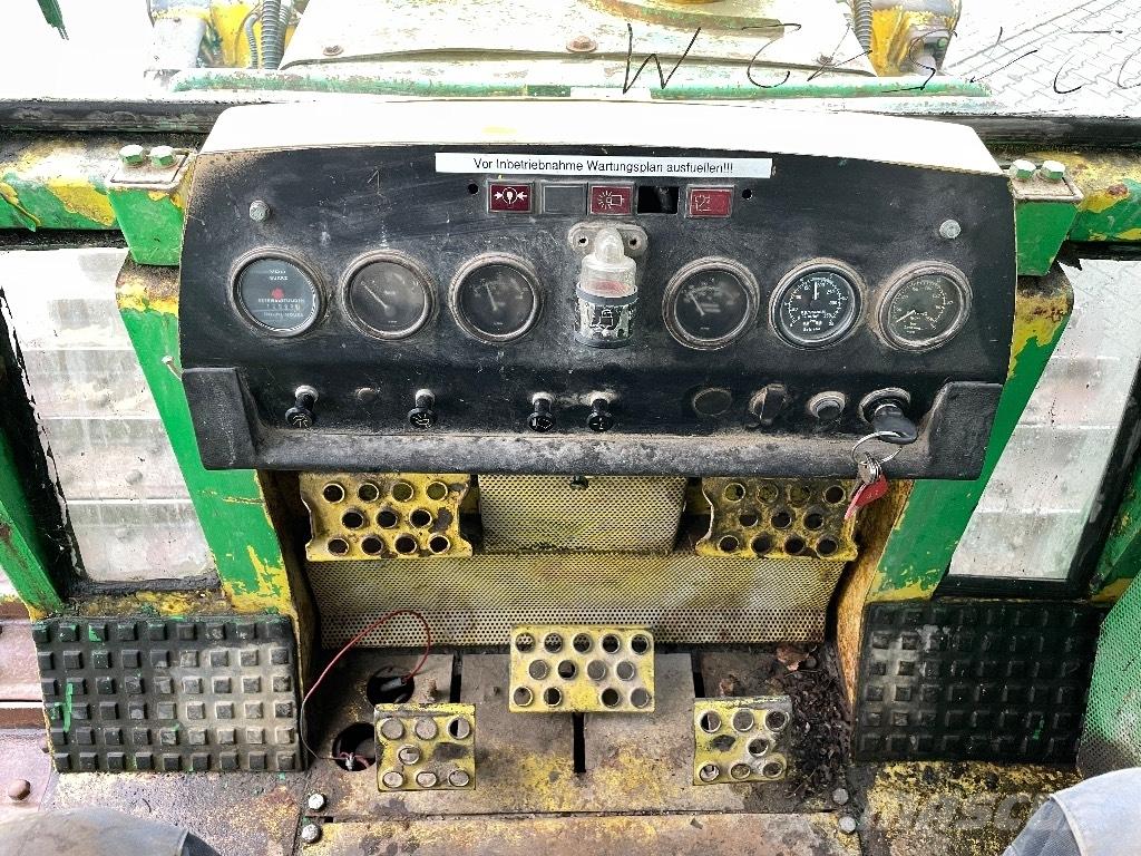 Hanomag D 600 D بلدوزرات مجنزرة