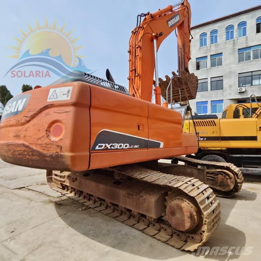 Doosan DX 300 LC حفارات زحافة