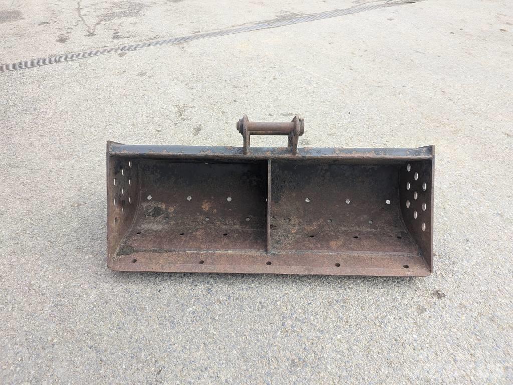 JCB GRADING BUCKET دلاء فحص
