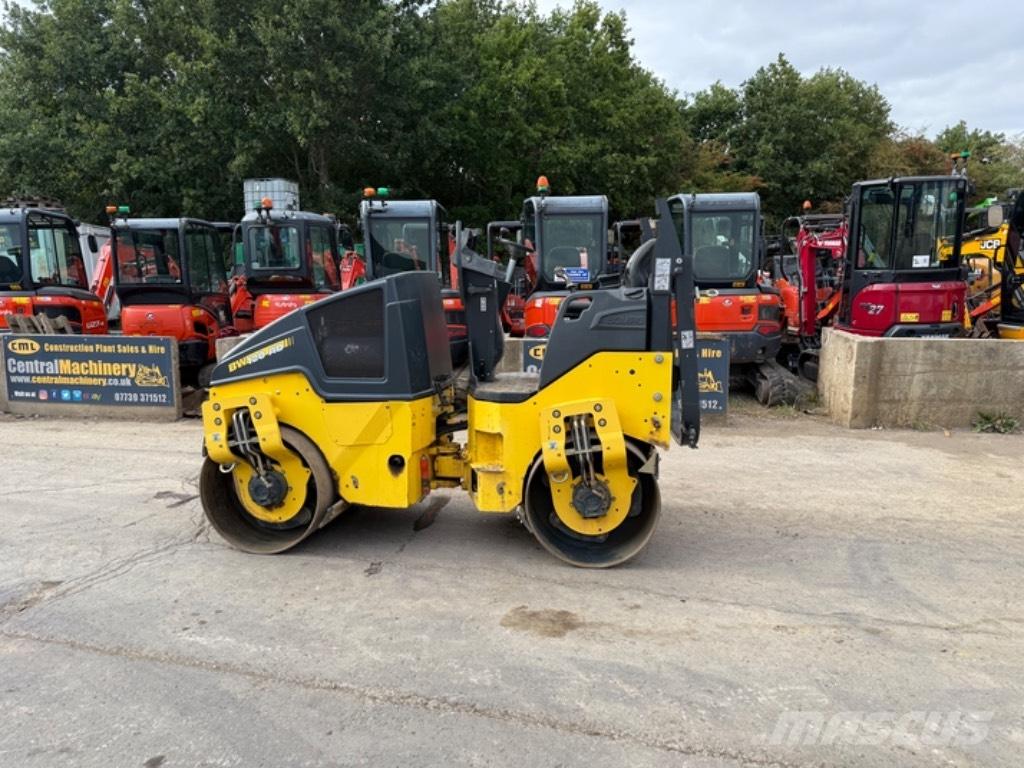 Bomag BW 120 AD-5 مداحل ثنائية الاسطوانة