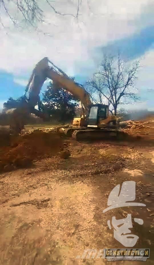 CAT 320 C LU حفارات زحافة