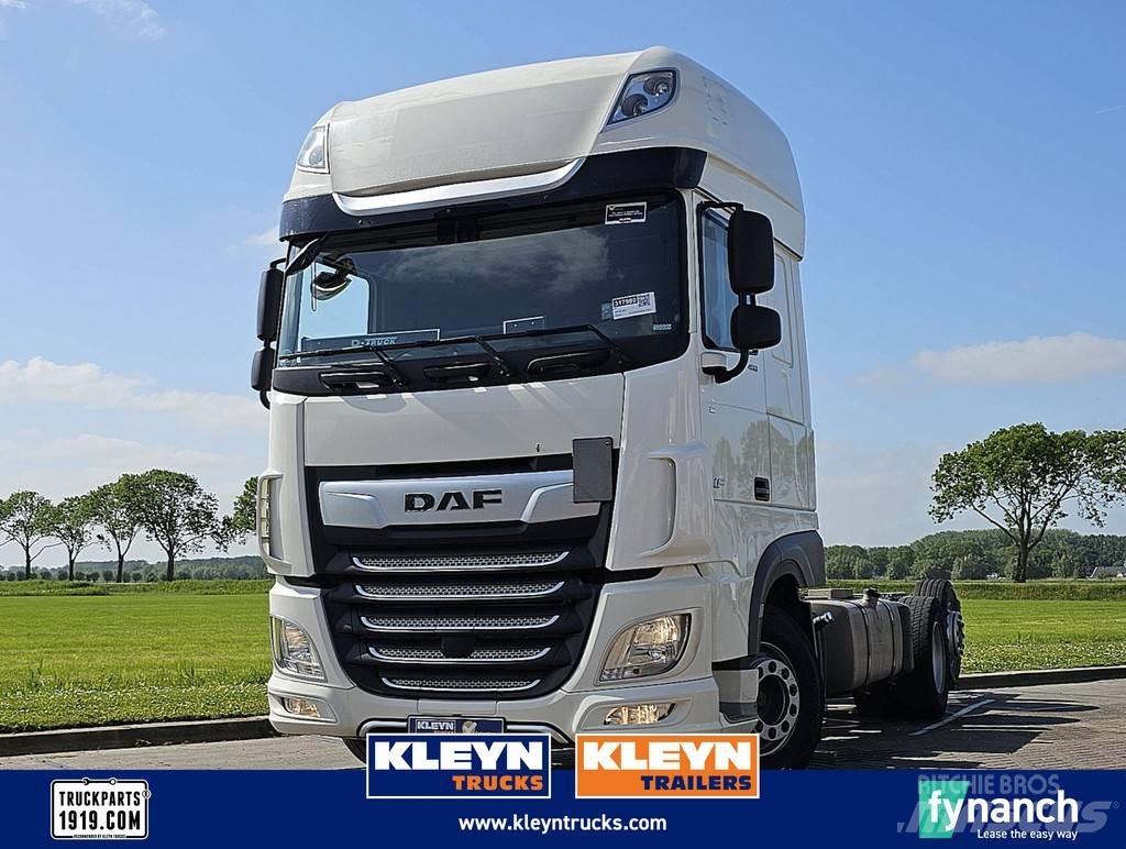 DAF XF 480 شاحنات بمقصورة وهيكل