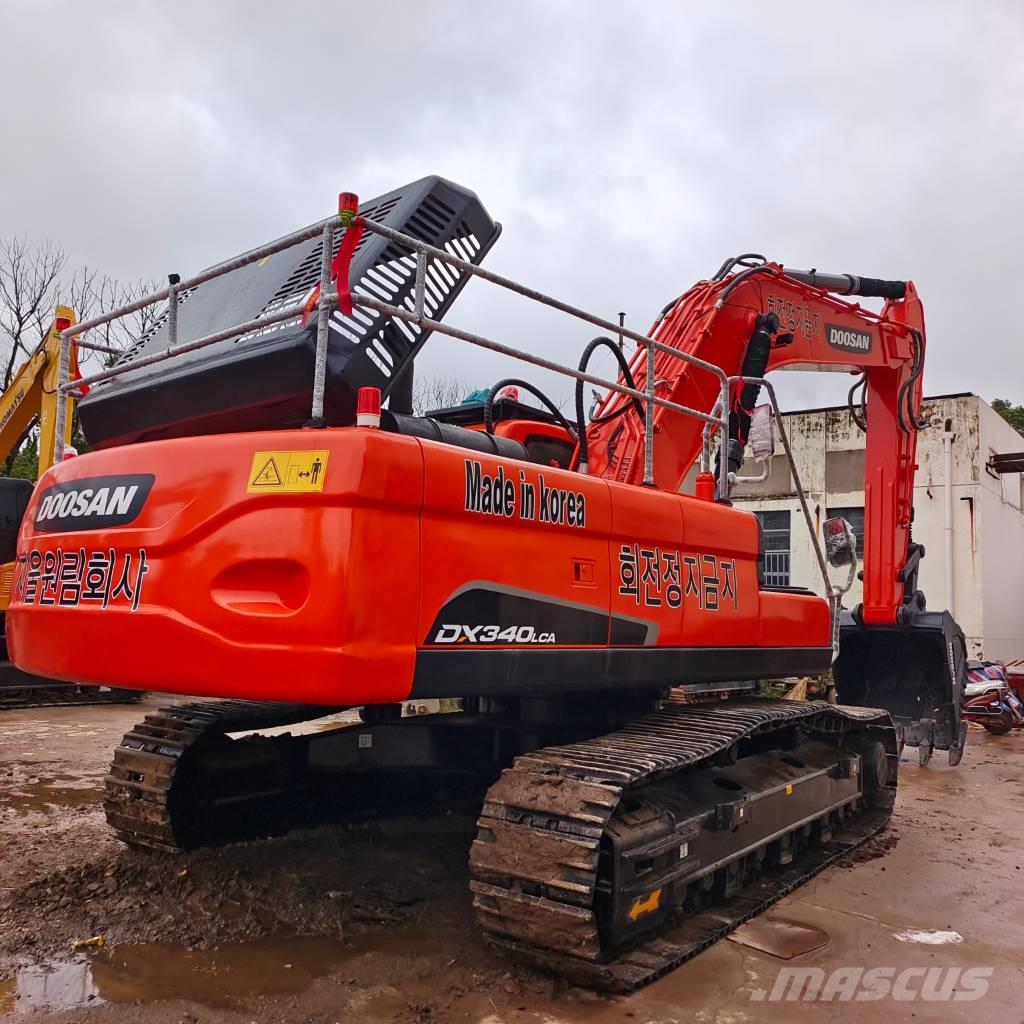 Doosan DX 340 LC حفارات زحافة