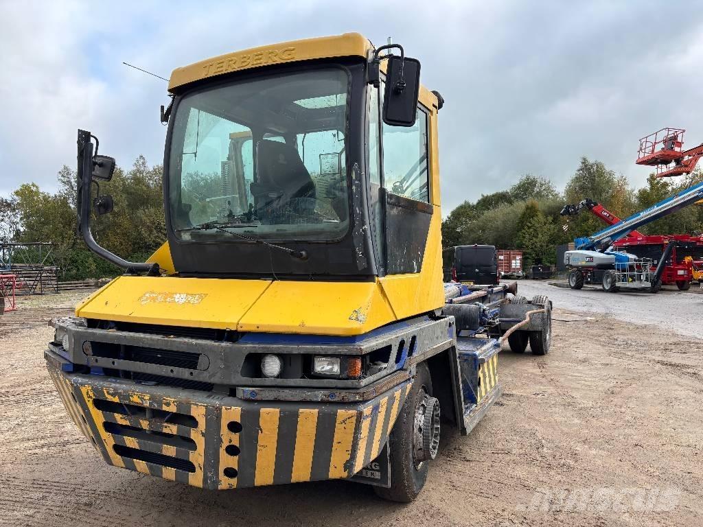 Terberg 115 جرارات صالات المطارات