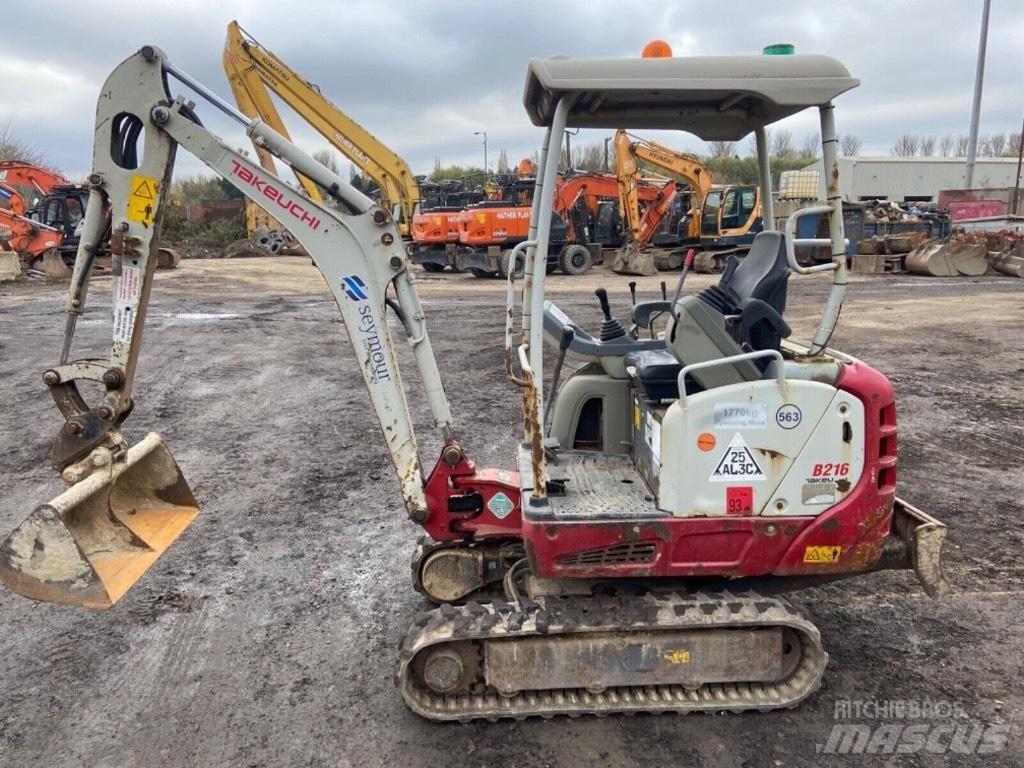 Takeuchi TB 216 حفارات صغيرة أقل من 7 طن (حفارات صغيرة)