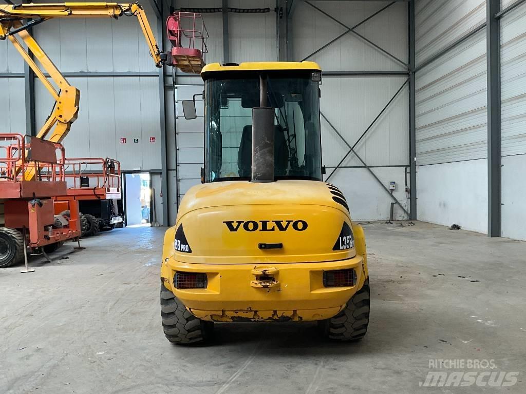 Volvo L 35 B-Z لوادر بعجل