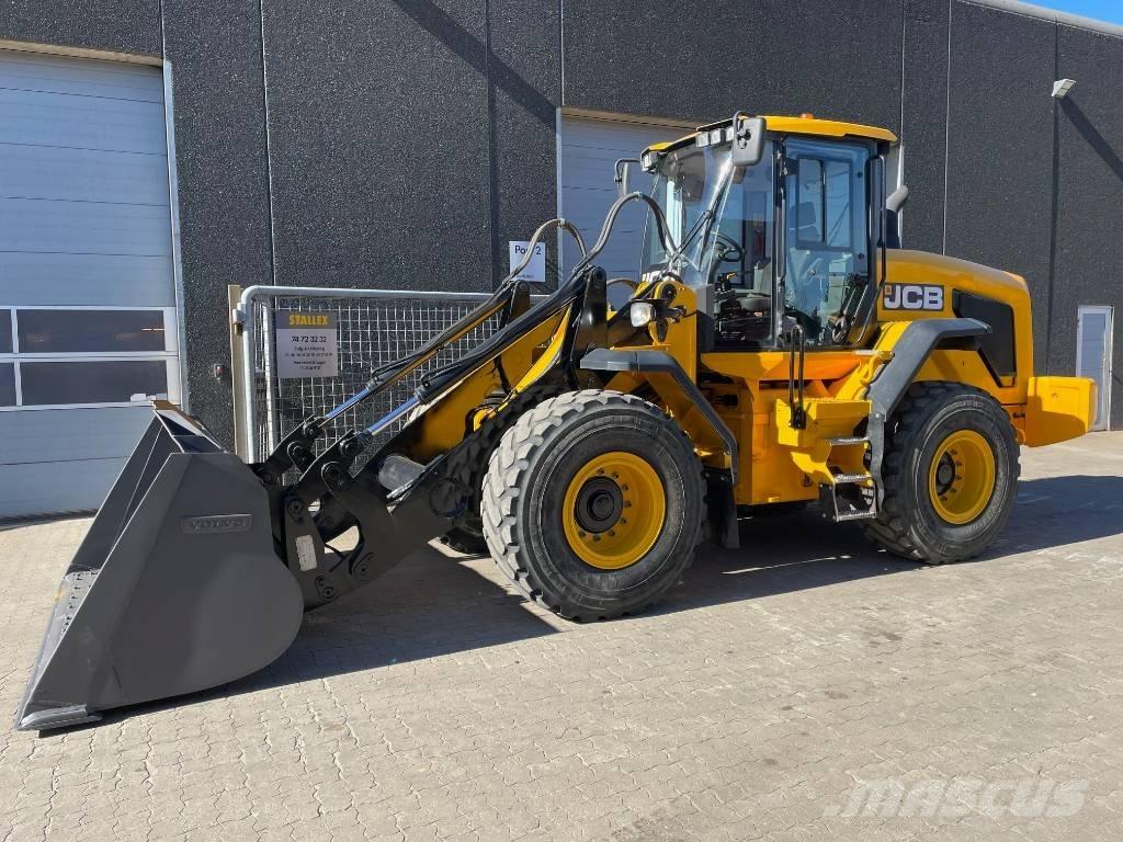 JCB 427 لوادر بعجل