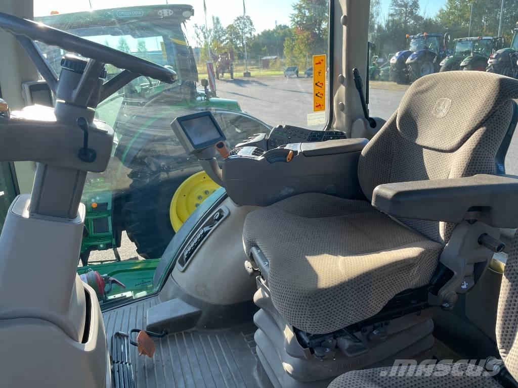 John Deere 7200 R الجرارات