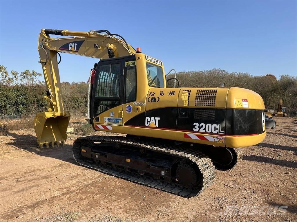 CAT 320 C L حفارات زحافة