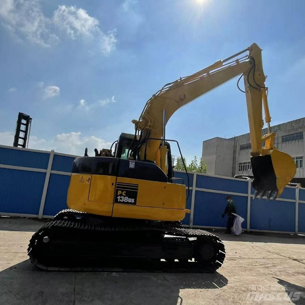 Komatsu PC 138 US-2 حفارات زحافة