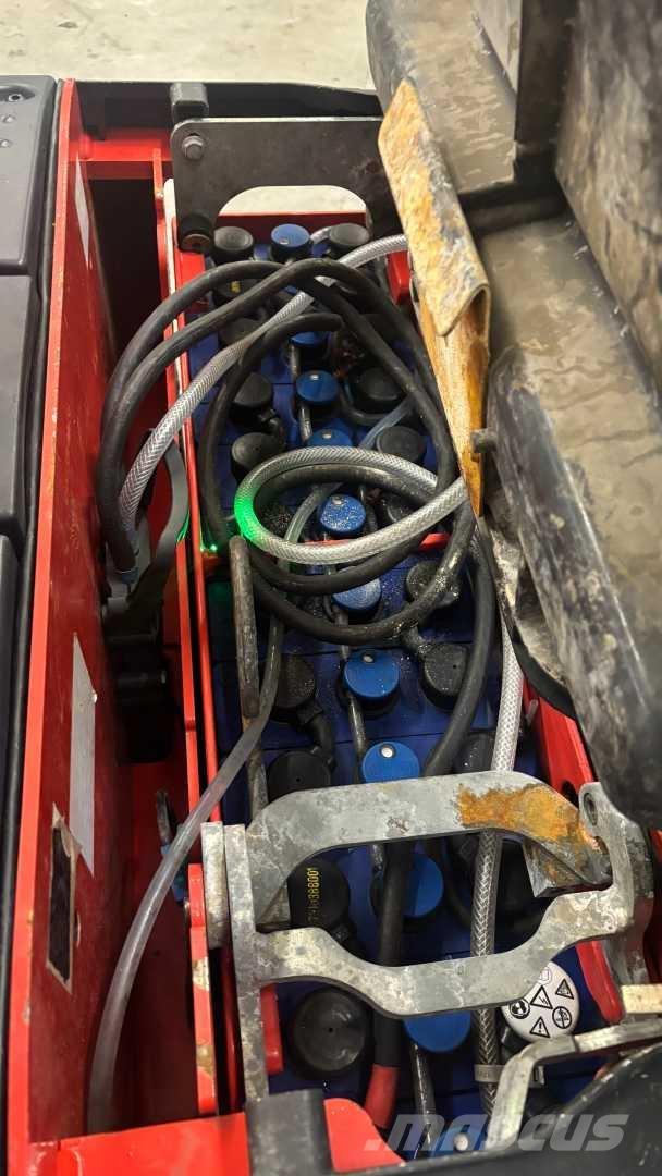 Linde D12AP شاحنات مناولة ذاتية الدفع