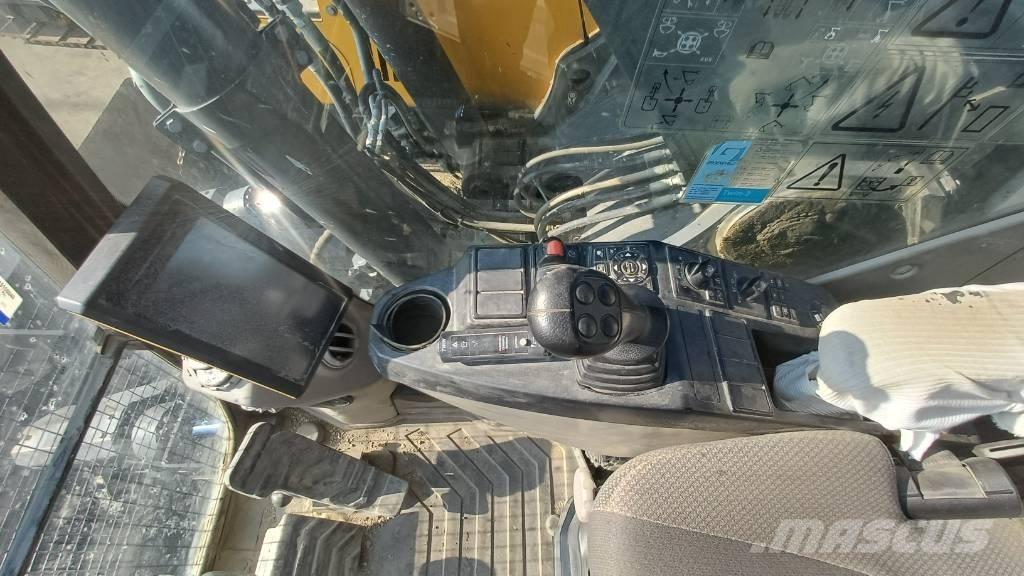 Volvo ECR 235 EL حفارات زحافة