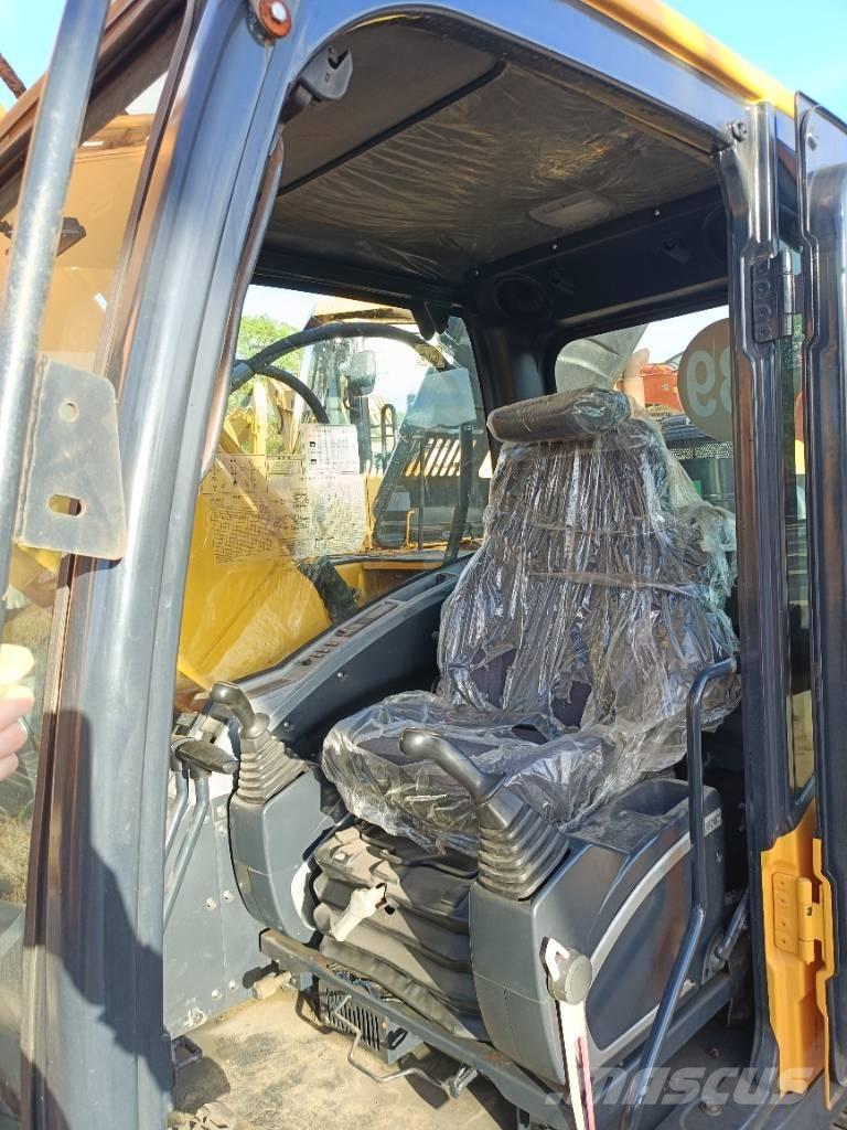 Hyundai R220LC-9S حفارات زحافة