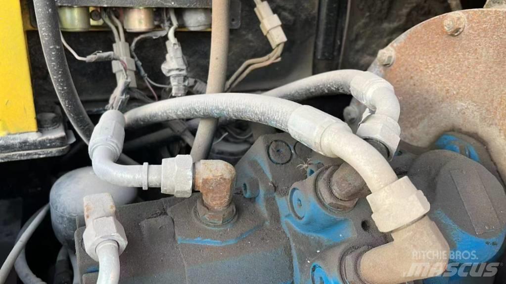Hyundai 60 W حفارات بعجل