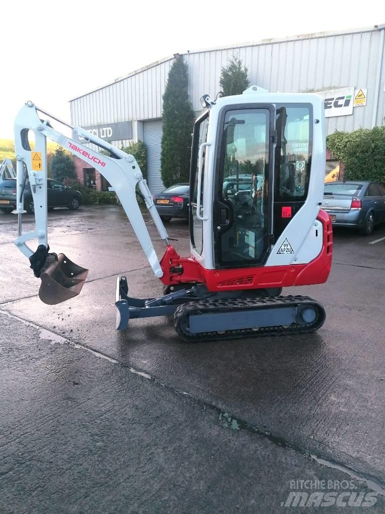 Takeuchi TB216 حفارات صغيرة أقل من 7 طن (حفارات صغيرة)