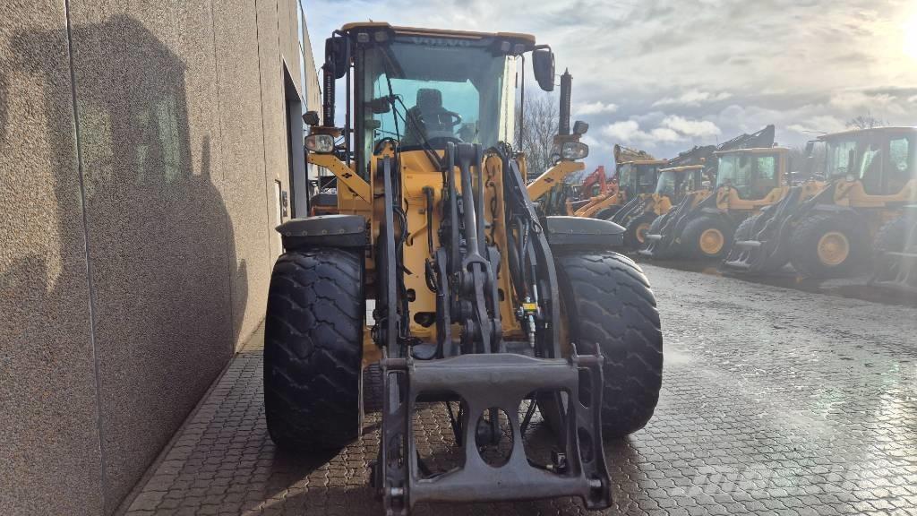 Volvo L 70 H لوادر بعجل