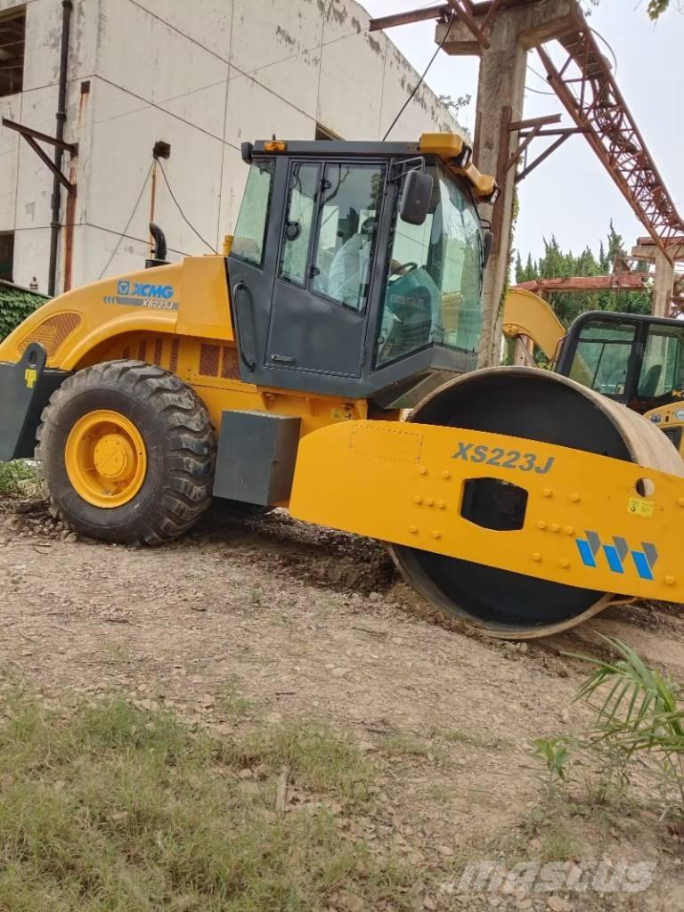 XCMG XS 223 J مداحل أحادية الأسطوانة