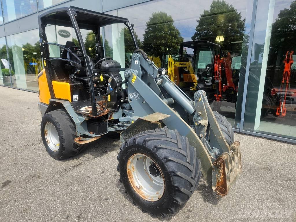 GiANT v5003 x-tra لوادر صغيرة