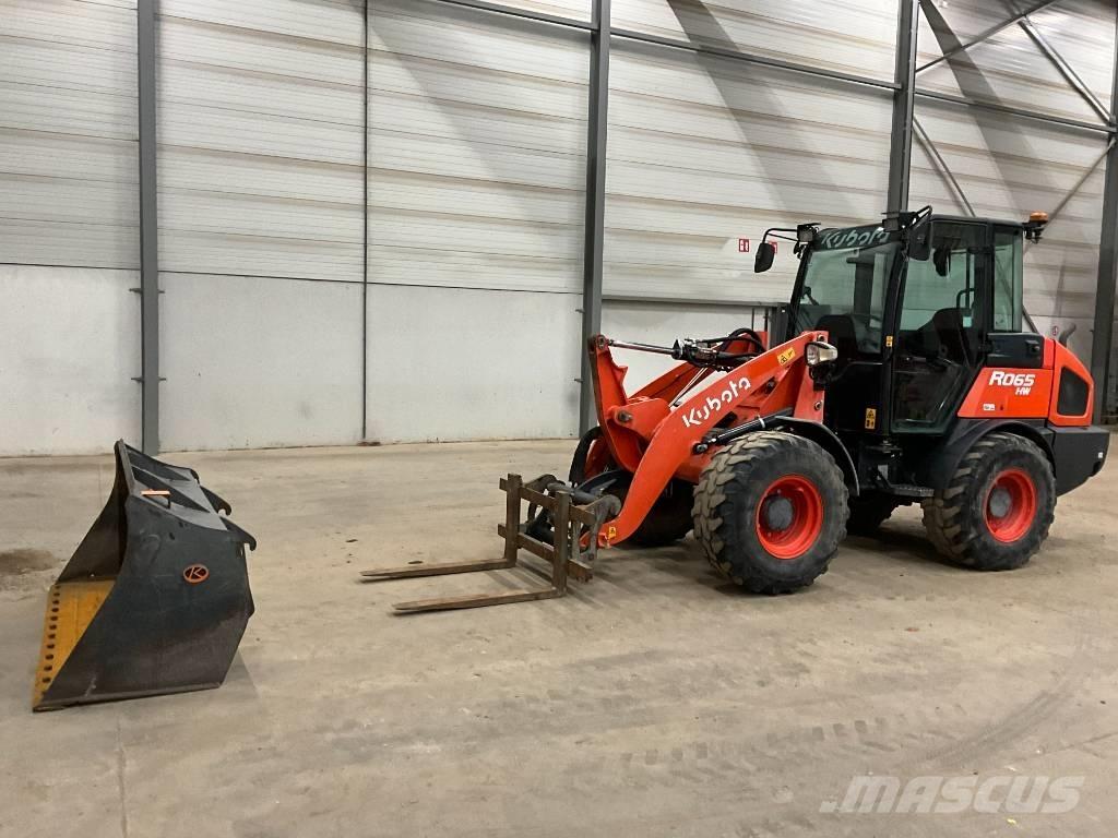 Kubota R 065 لوادر بعجل