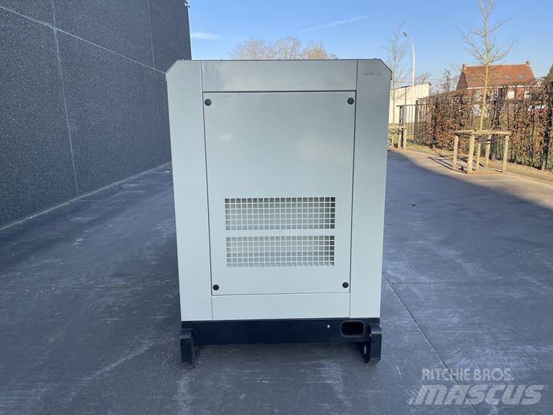 Cummins 220 kVA مولدات ديزل