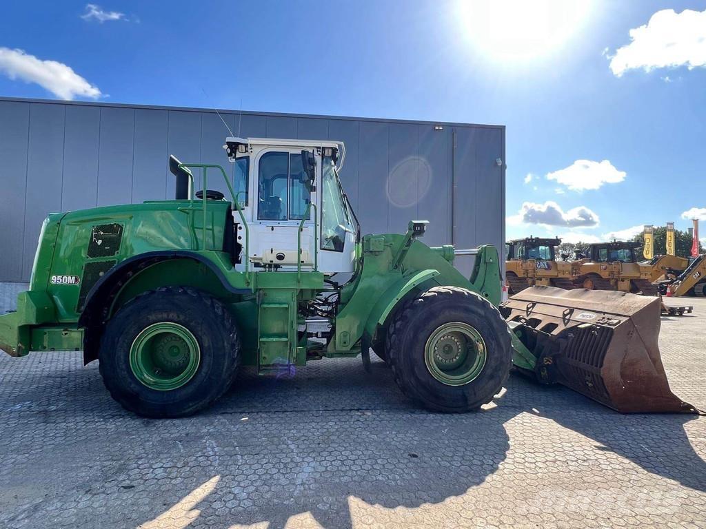 CAT 950M لوادر بعجل