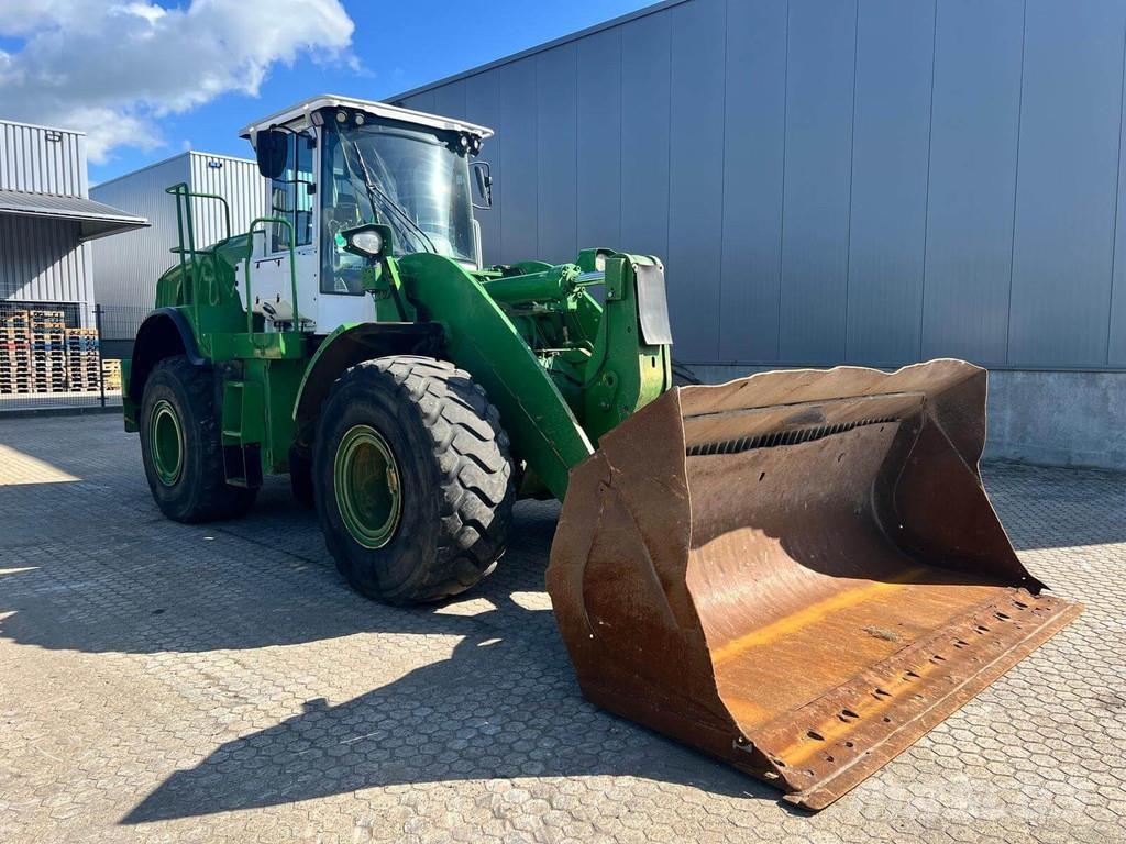 CAT 950M لوادر بعجل