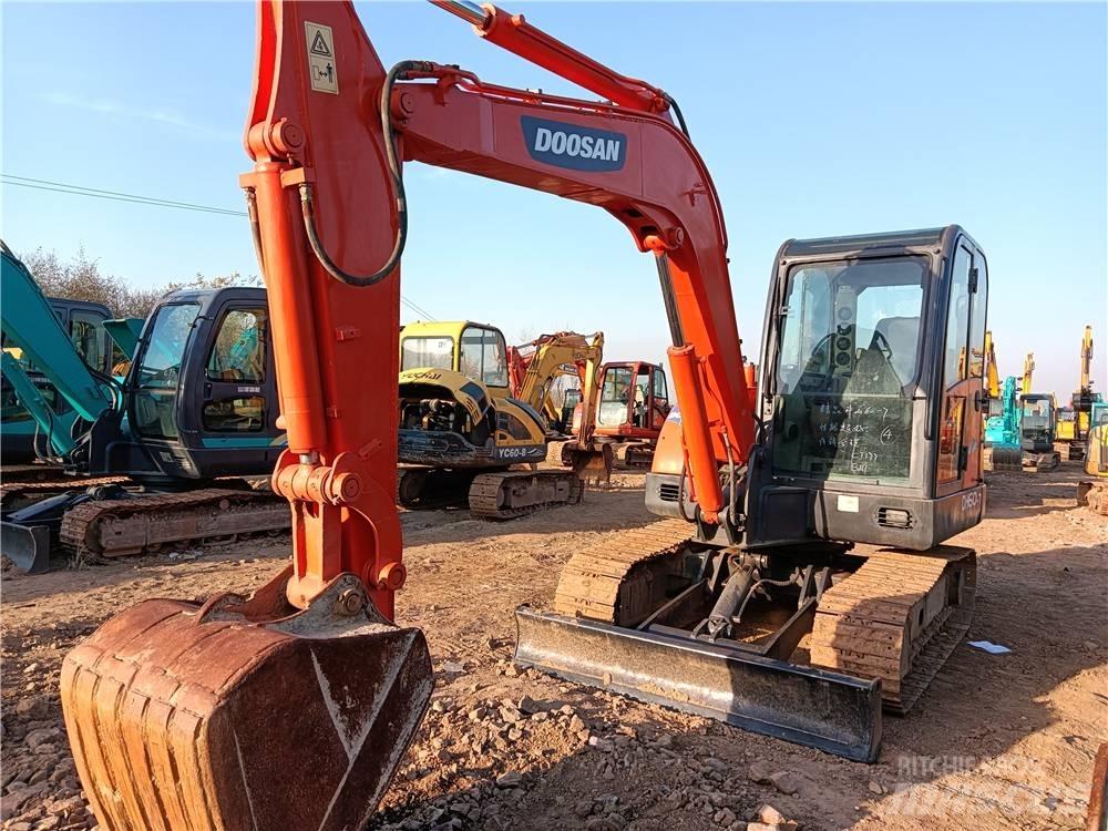Doosan DH 60-7 حفارات صغيرة أقل من 7 طن (حفارات صغيرة)