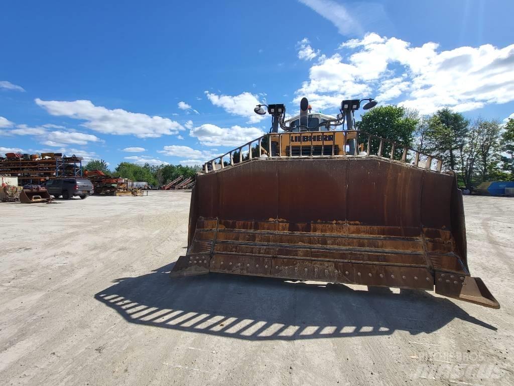 Liebherr 764 بلدوزرات مجنزرة