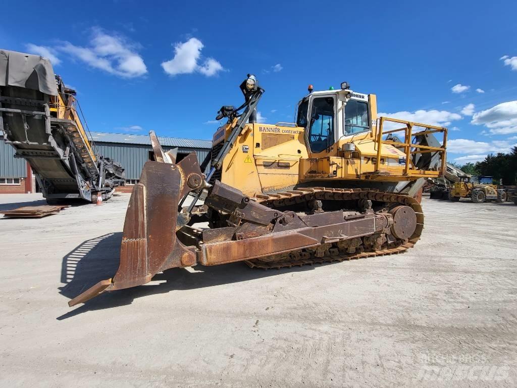 Liebherr 764 بلدوزرات مجنزرة